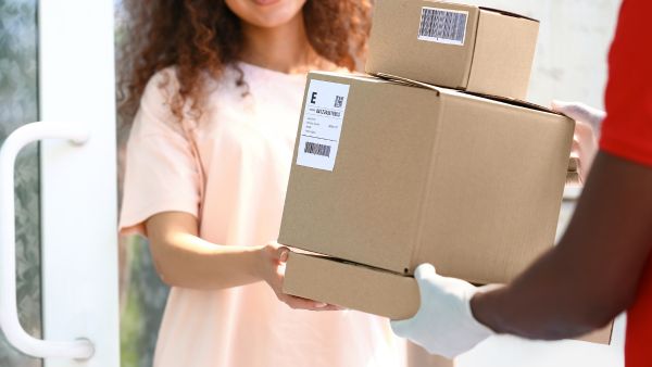 Cliente recebendo produtos antes do prazo de indústria com operação eficaz